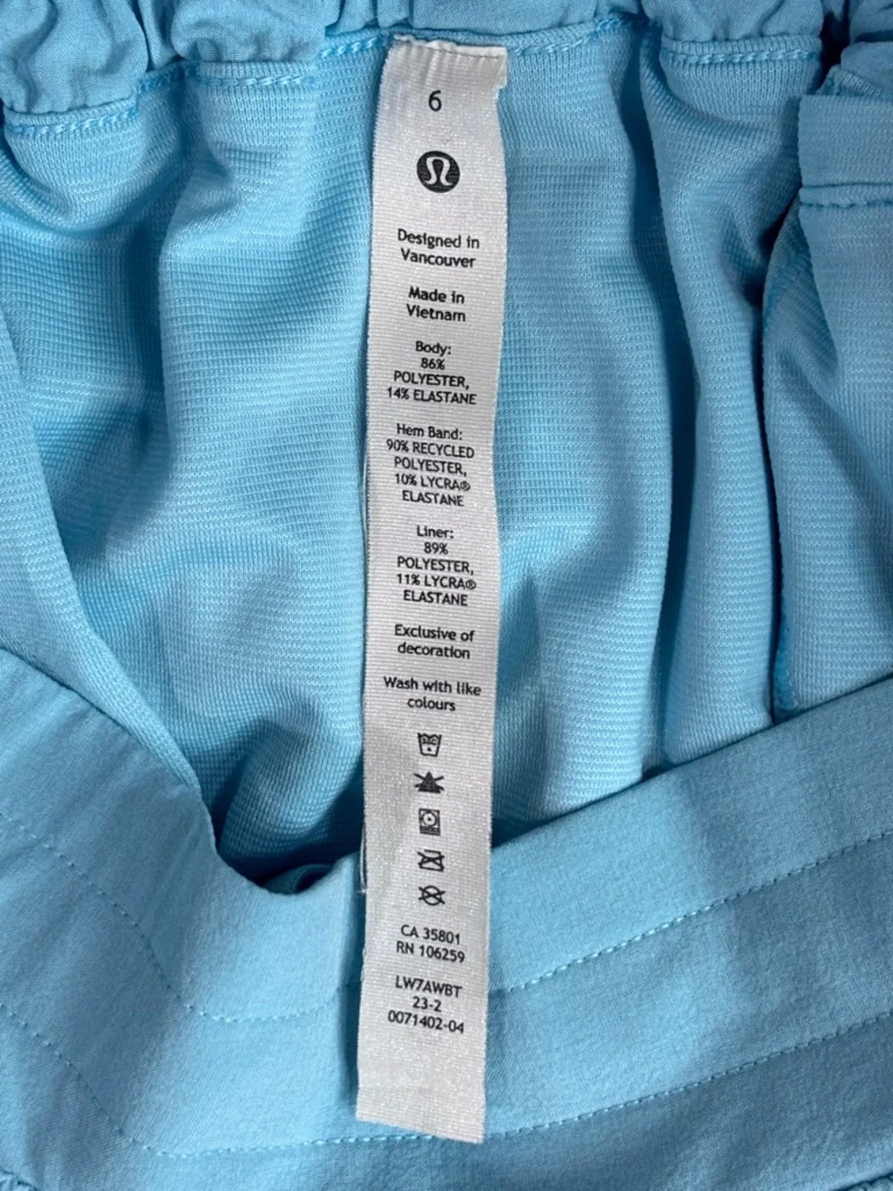 Lululemon Light Blue Run Shorts Size 6 Athletic Lightweight Activewear